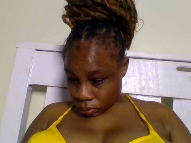 Ebonitah live cam on BongaCams