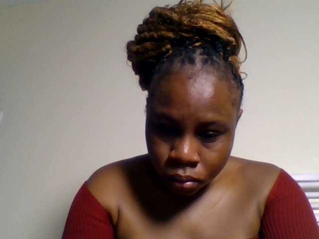 Ebonitah live cam on BongaCams