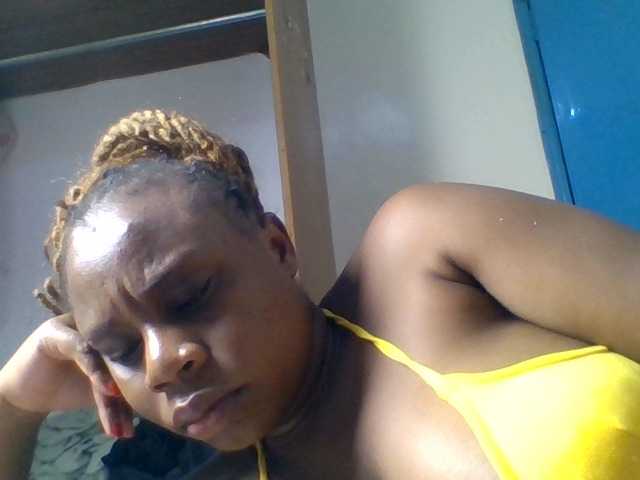 Ebonitah live cam on BongaCams