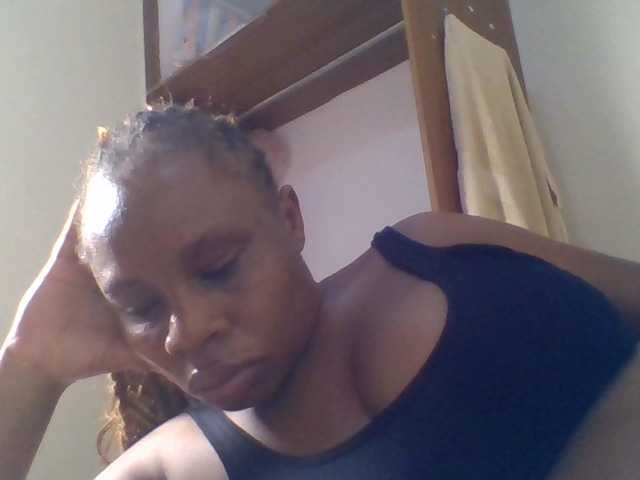 Ebonitah live cam on BongaCams