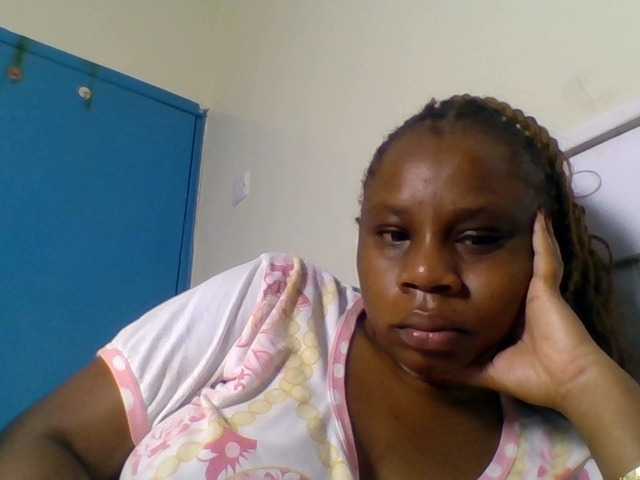Ebonitah live cam on BongaCams
