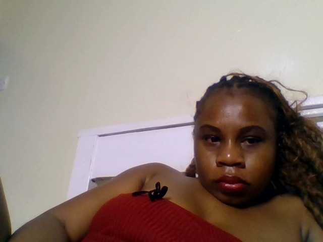 Ebonitah live cam on BongaCams