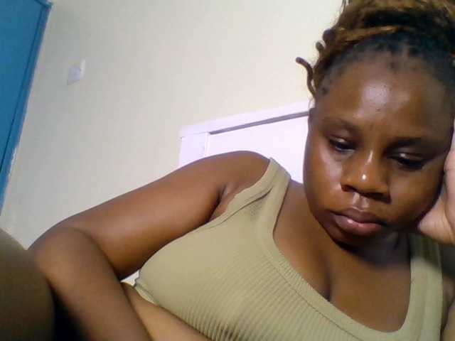 Ebonitah live cam preview