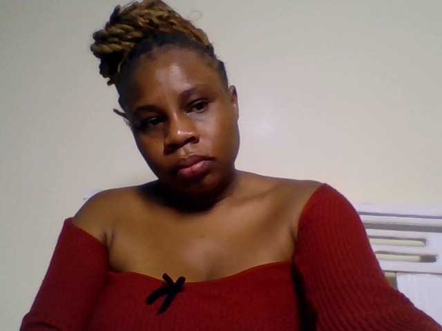 Ebonitah live cam on BongaCams