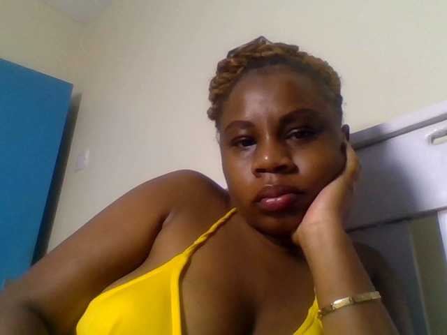 Ebonitah live cam on BongaCams