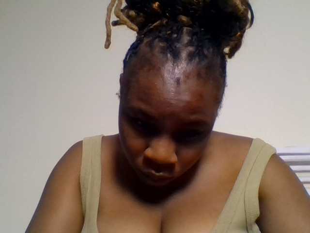 Ebonitah live cam on BongaCams