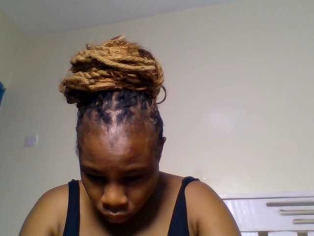 Ebonitah live cam on BongaCams