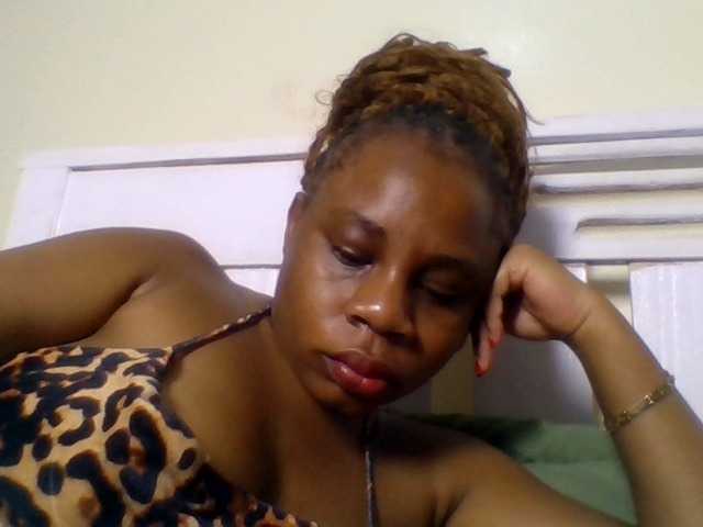 Ebonitah live cam on BongaCams