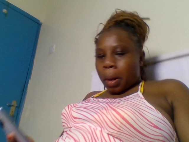 Ebonitah live cam preview
