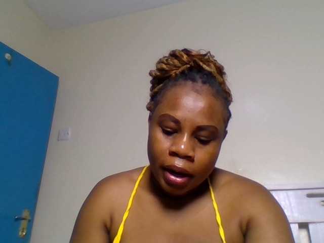 Ebonitah live cam on BongaCams
