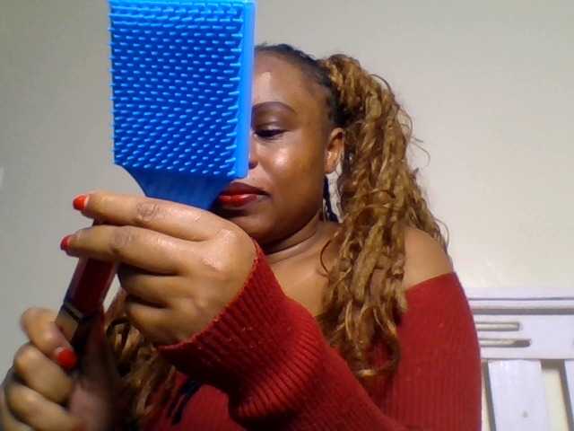 Ebonitah live cam on BongaCams