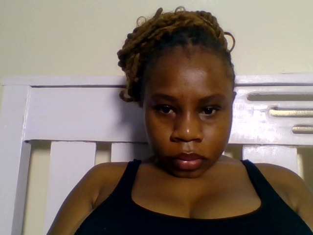 Ebonitah live cam on BongaCams