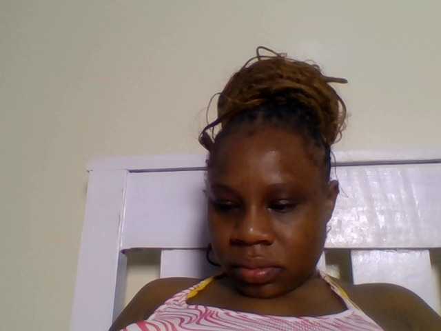 Ebonitah live cam on BongaCams