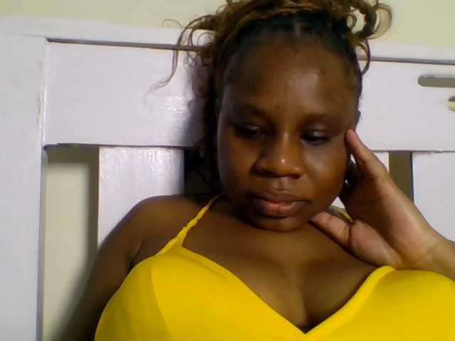 Ebonitah live cam on BongaCams