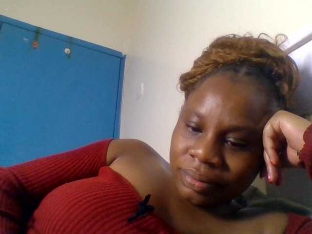 Ebonitah live cam on BongaCams