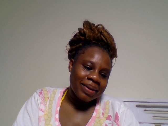 Ebonitah live cam on BongaCams