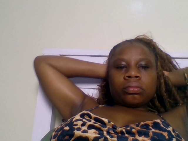 Ebonitah live cam on BongaCams