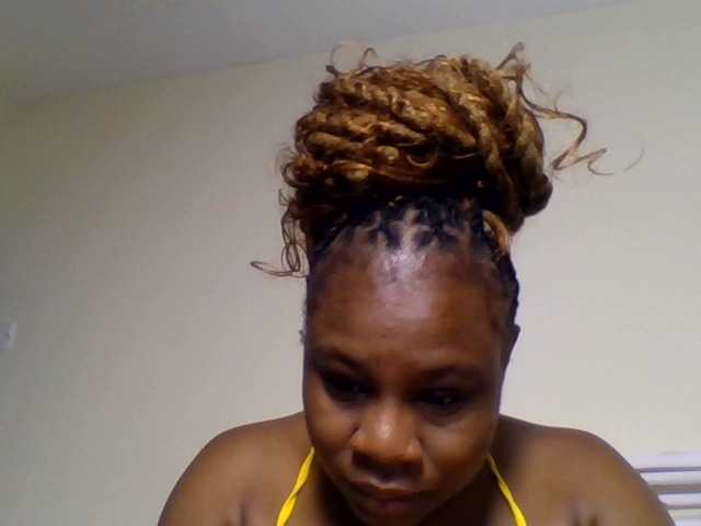 Ebonitah live cam on BongaCams