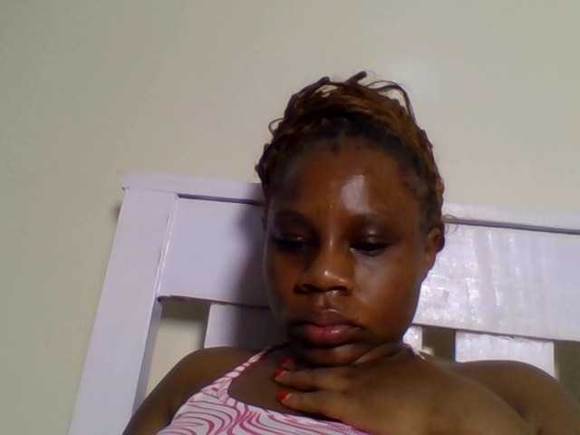 Ebonitah live cam on BongaCams