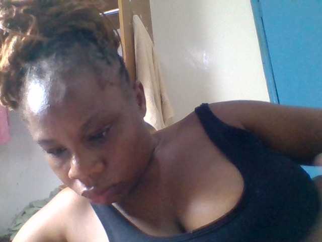 Ebonitah live cam on BongaCams