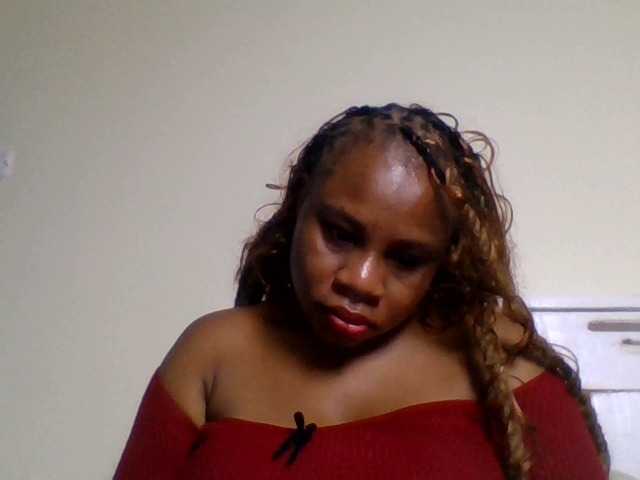 Ebonitah live cam on BongaCams