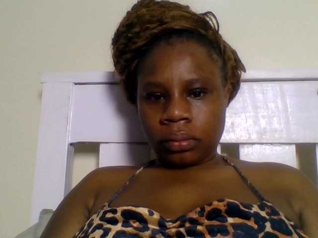 Ebonitah live cam on BongaCams