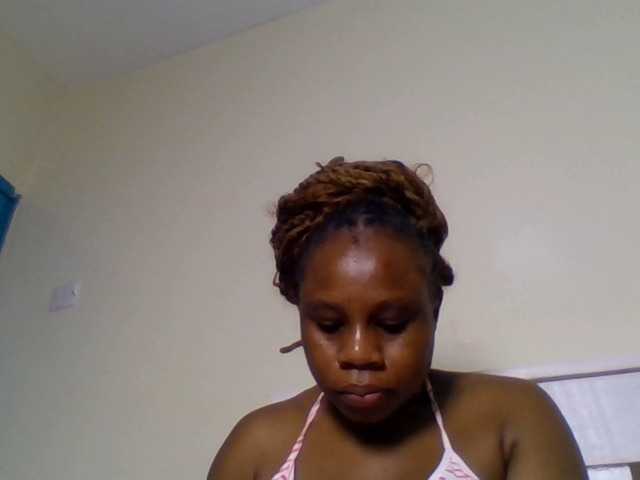 Ebonitah live cam on BongaCams