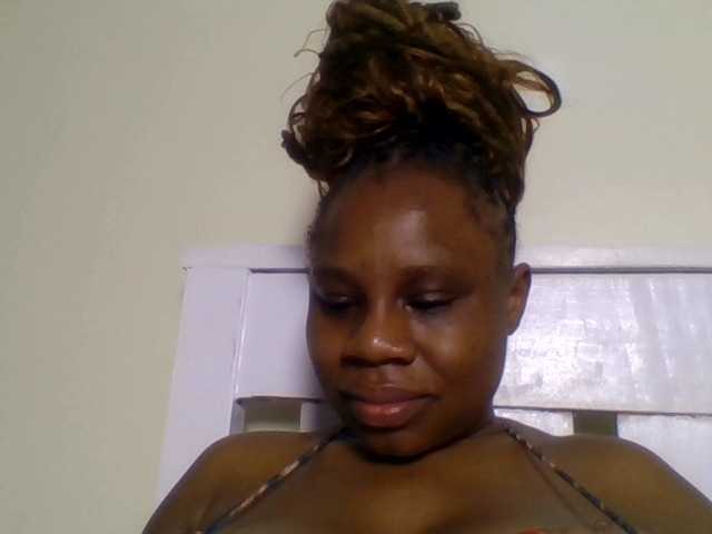 Ebonitah live cam on BongaCams