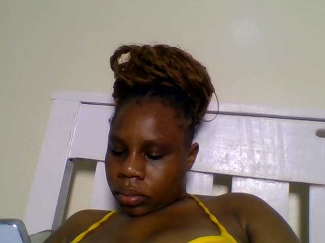Ebonitah live cam on BongaCams