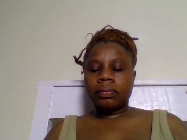Ebonitah live cam on BongaCams