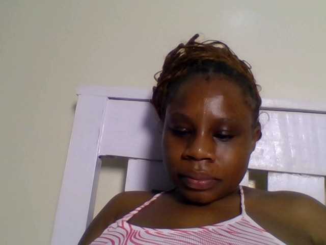 Ebonitah live cam on BongaCams
