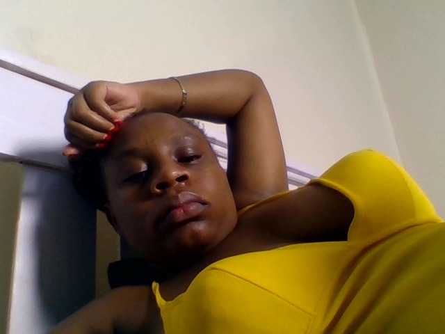 Ebonitah live cam on BongaCams