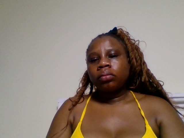 Ebonitah live cam on BongaCams