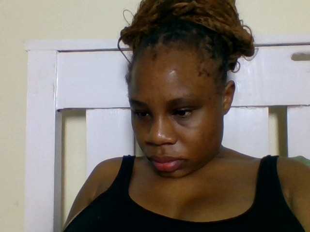 Ebonitah live cam on BongaCams