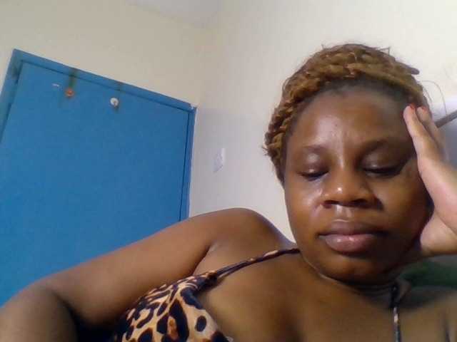 Ebonitah live cam on BongaCams