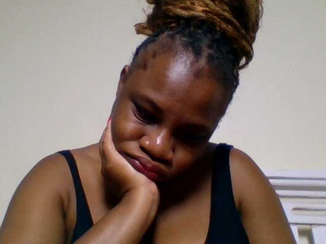 Ebonitah live cam on BongaCams