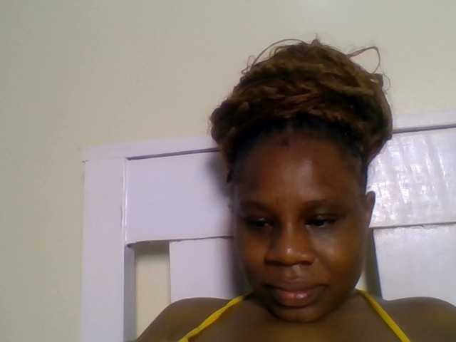 Ebonitah live cam preview