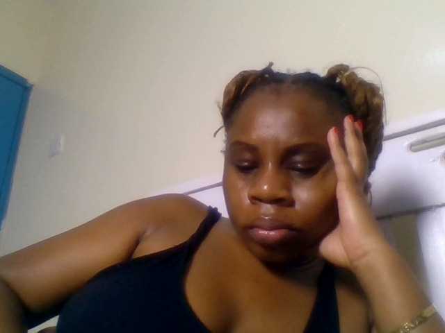 Ebonitah live cam on BongaCams