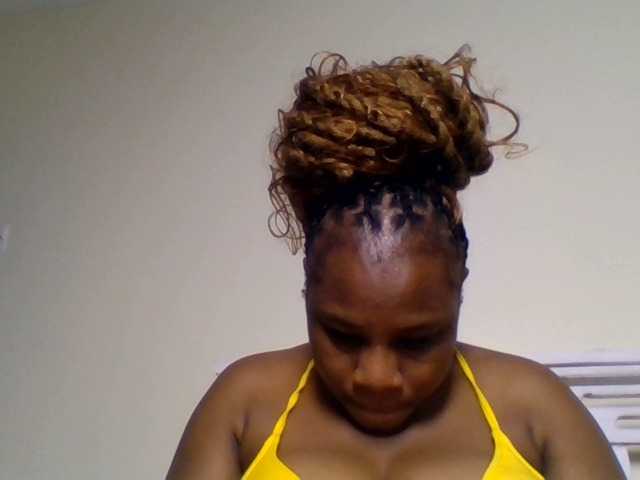 Ebonitah live cam on BongaCams