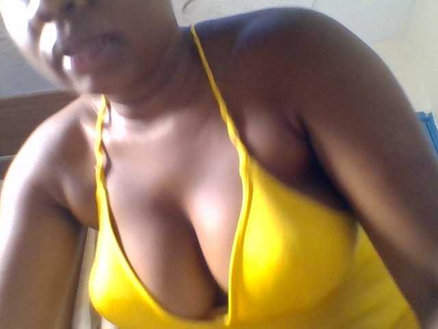 Ebonitah live cam preview