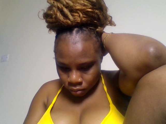 Ebonitah live cam on BongaCams