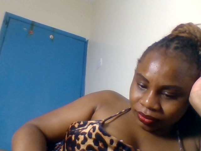 Ebonitah live cam preview