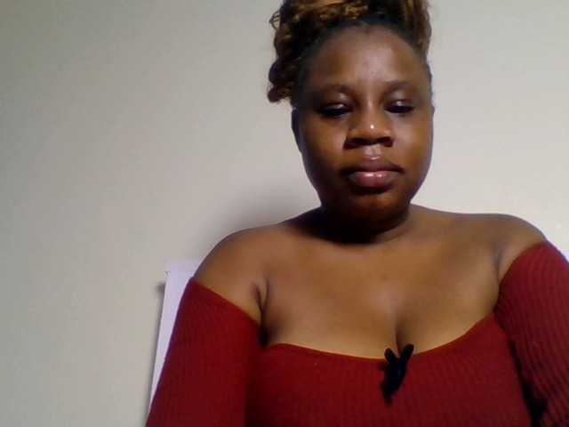 Ebonitah live cam on BongaCams