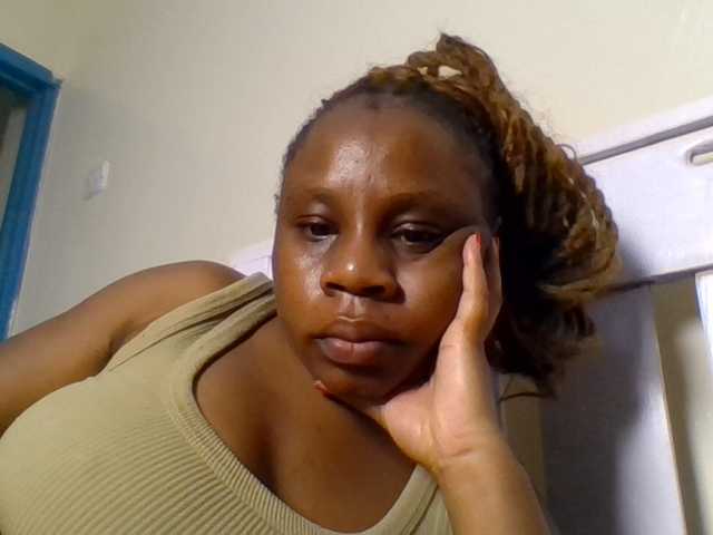 Ebonitah live cam on BongaCams