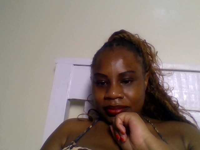 Ebonitah live cam on BongaCams