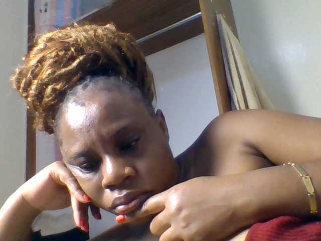 Ebonitah, en directo ahora en BongaCams