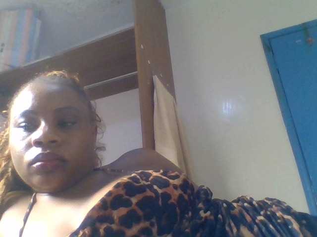 Ebonitah live cam on BongaCams