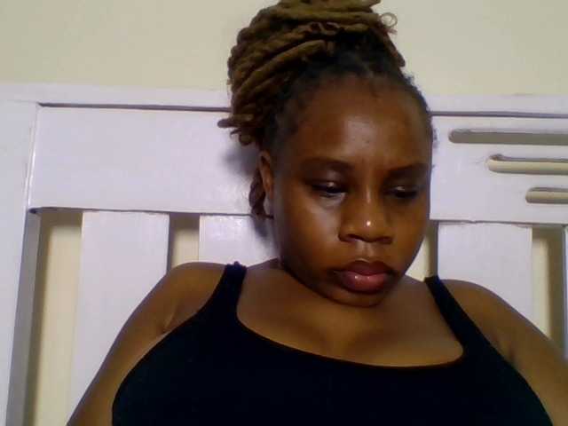 Ebonitah live cam on BongaCams