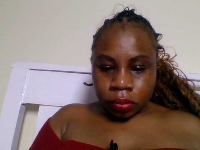 Ebonitah live cam on BongaCams