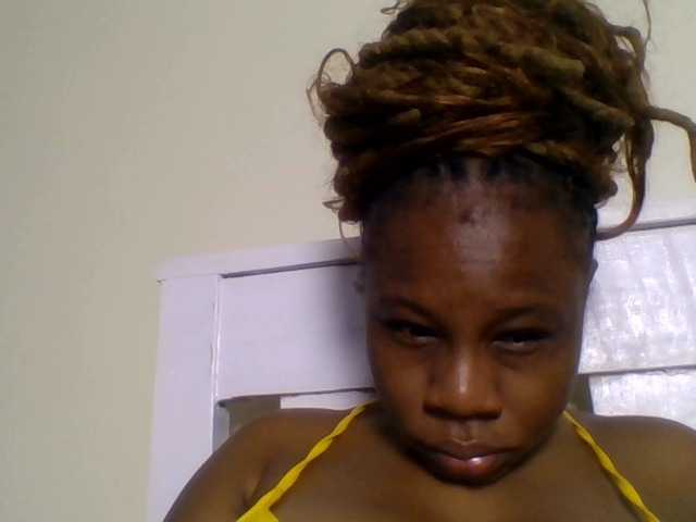 Ebonitah live cam preview